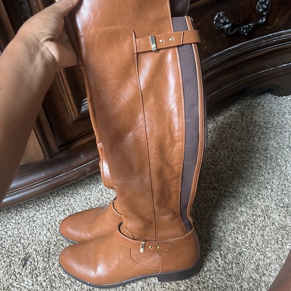 Brown Bar 3 boots size 9 knee high